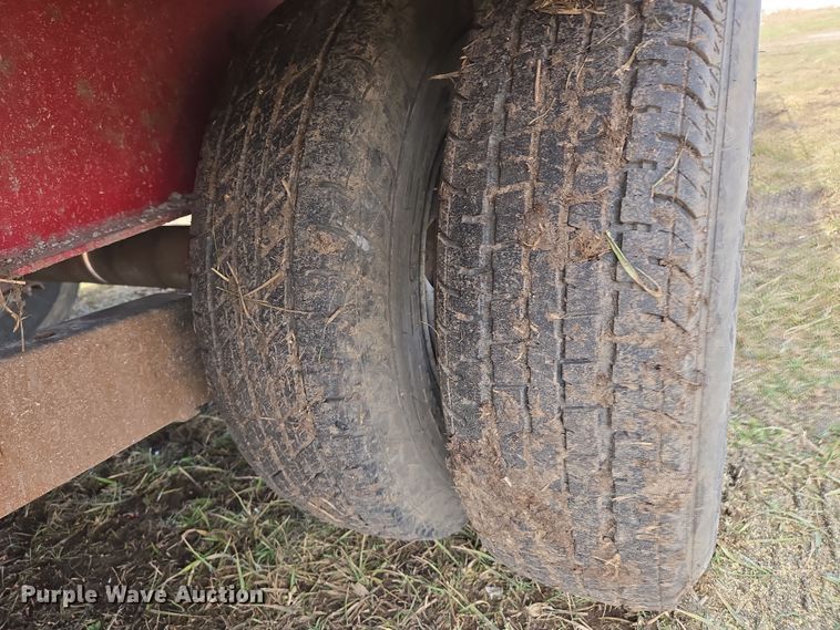 image for item EQ6714 2008 Hillsboro  700 equipment trailer