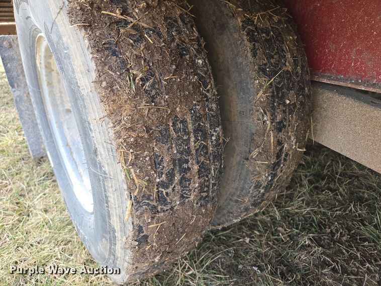 image for item EQ6714 2008 Hillsboro  700 equipment trailer