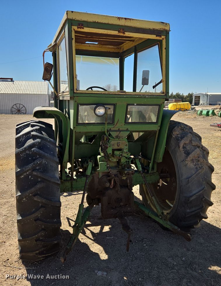 image for item ER8766 1962 John Deere 3010 tractor