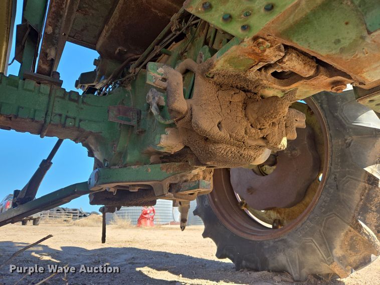 image for item ER8766 1962 John Deere 3010 tractor