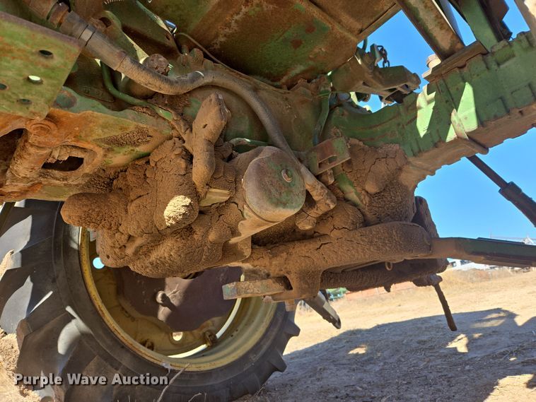 image for item ER8766 1962 John Deere 3010 tractor