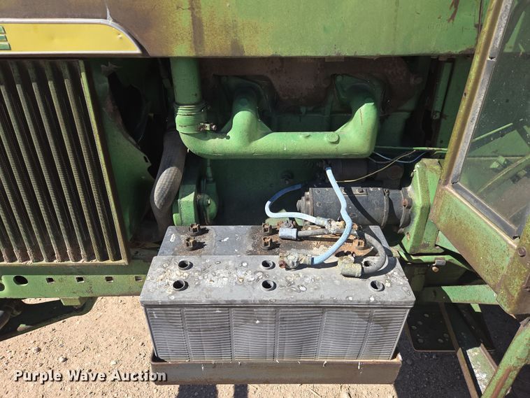 image for item ER8766 1962 John Deere 3010 tractor