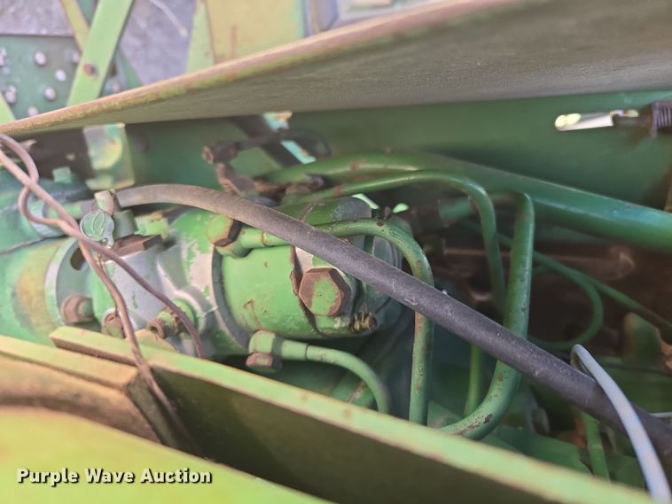 image for item ER8766 1962 John Deere 3010 tractor