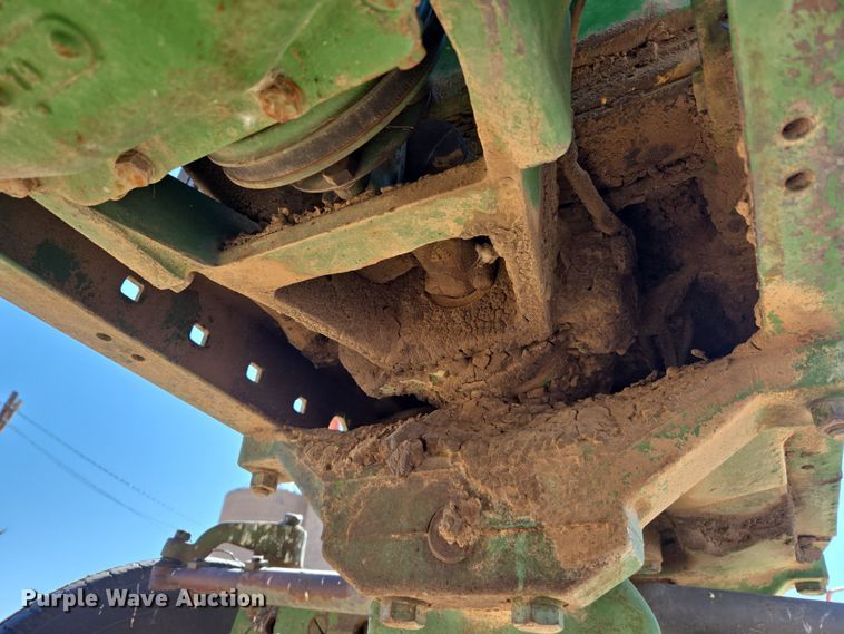 image for item ER8766 1962 John Deere 3010 tractor