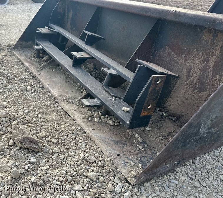 image for item ER8899 Ezee-On 2100 loader