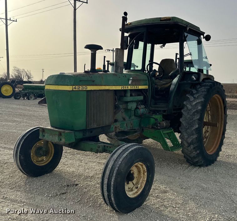 image for item ER8901 1975 John Deere 4230 tractor