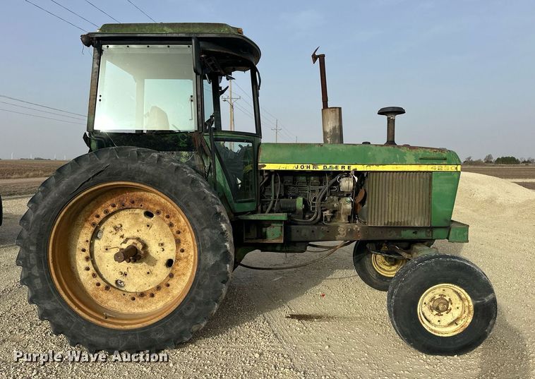image for item ER8901 1975 John Deere 4230 tractor