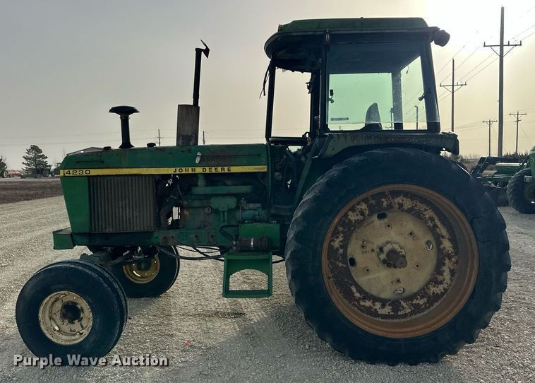 image for item ER8901 1975 John Deere 4230 tractor