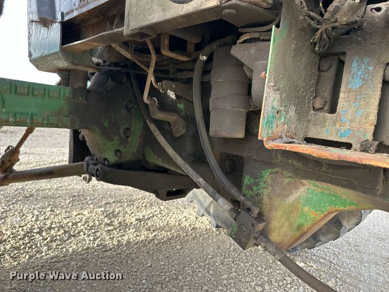 image for item ER8901 1975 John Deere 4230 tractor