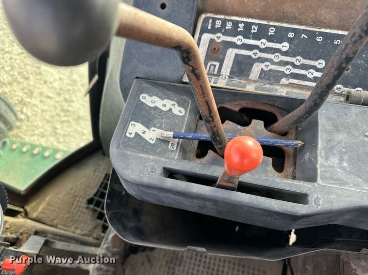 image for item ER8901 1975 John Deere 4230 tractor