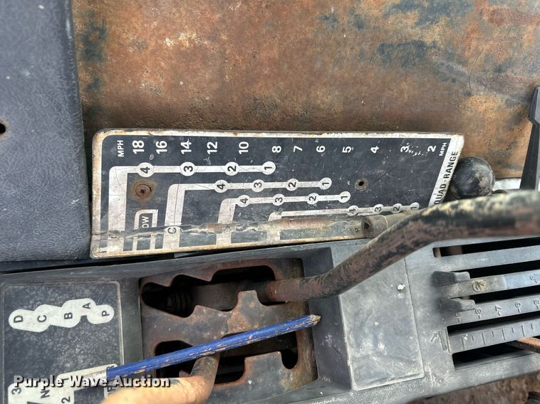 image for item ER8901 1975 John Deere 4230 tractor