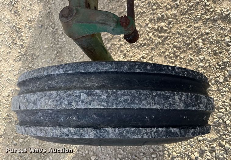 image for item ER8901 1975 John Deere 4230 tractor