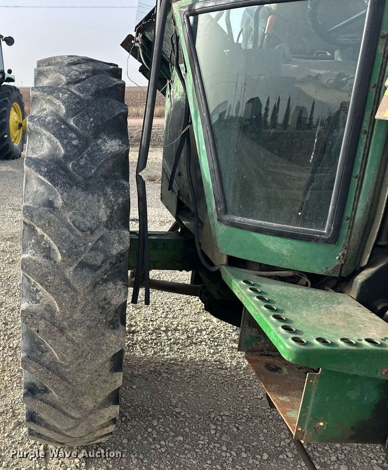 image for item ER8901 1975 John Deere 4230 tractor