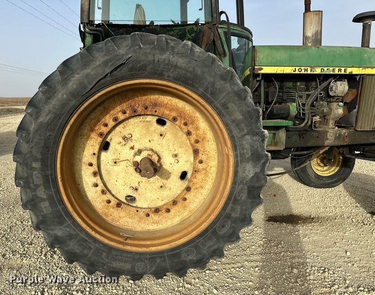 image for item ER8901 1975 John Deere 4230 tractor
