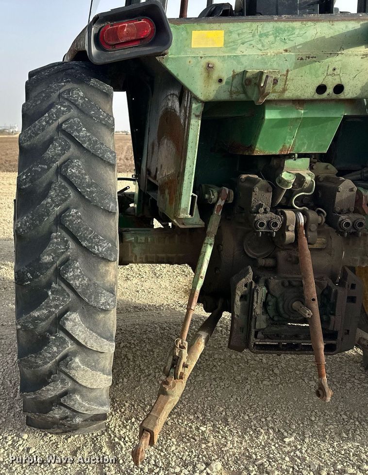 image for item ER8901 1975 John Deere 4230 tractor