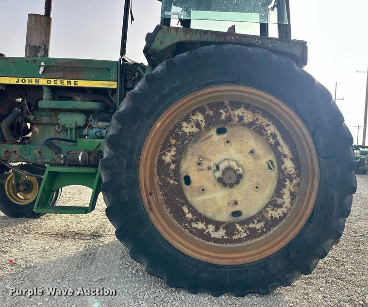 image for item ER8901 1975 John Deere 4230 tractor