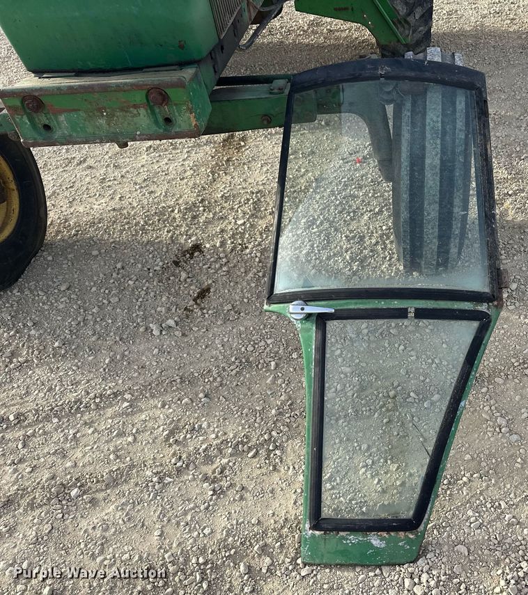 image for item ER8901 1975 John Deere 4230 tractor