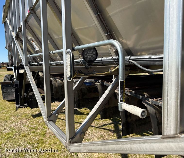 image for item EY9885 2021 Trinity Trailers live bottom trailer
