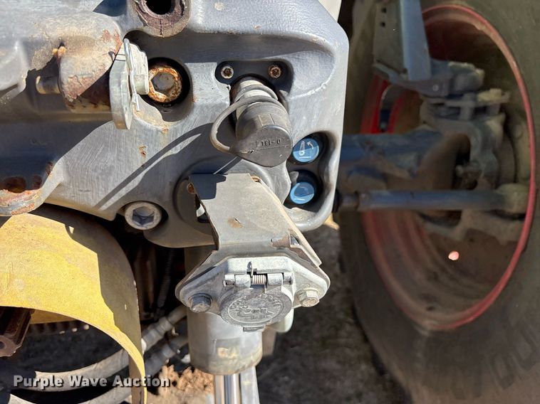 image for item EY9887 2013 Fendt 828 Vario MFWD tractor