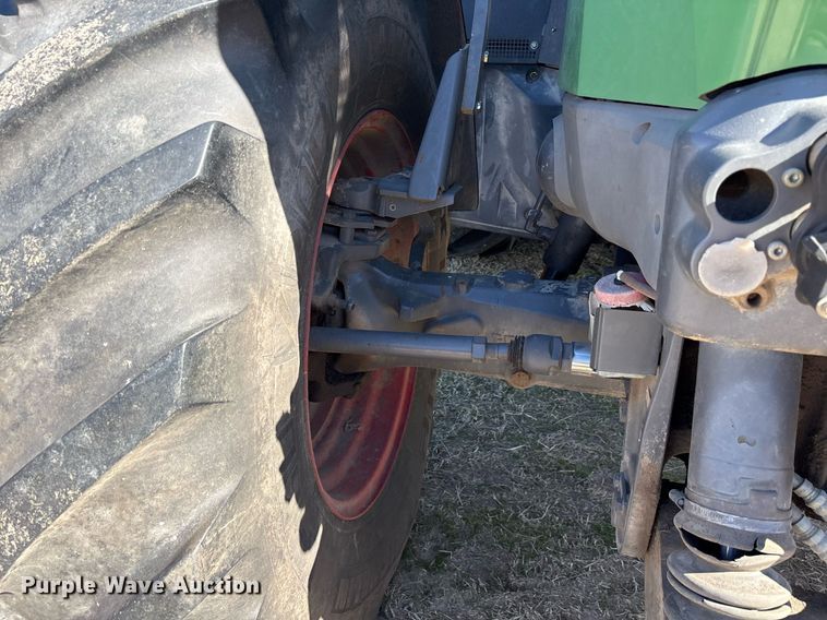 image for item EY9887 2013 Fendt 828 Vario MFWD tractor