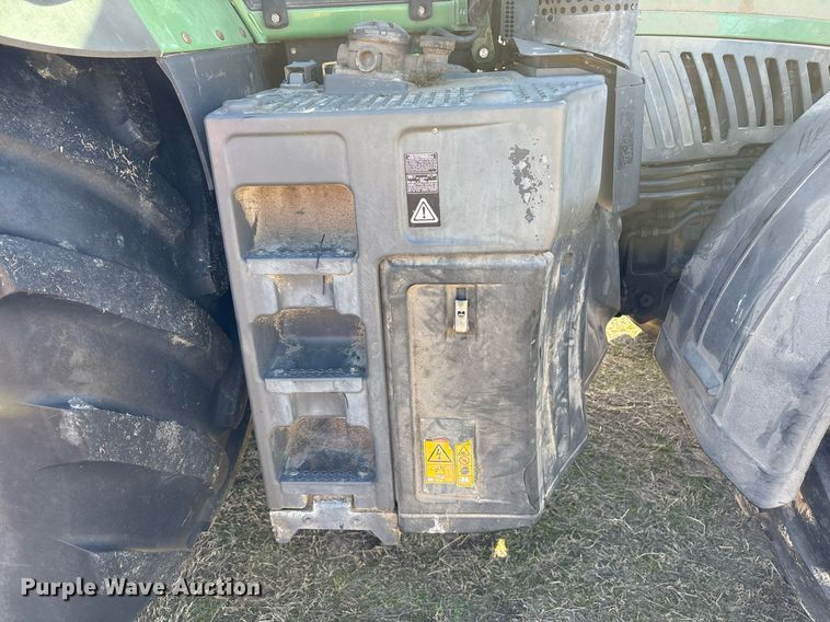 image for item EY9887 2013 Fendt 828 Vario MFWD tractor