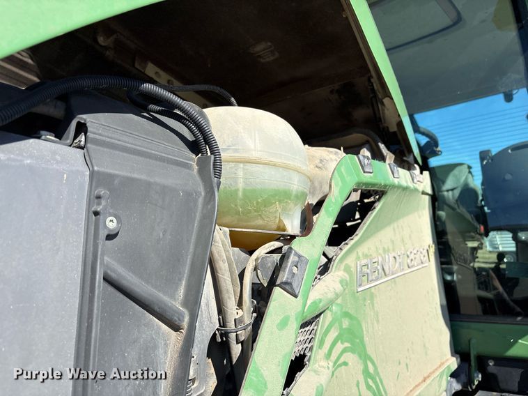 image for item EY9887 2013 Fendt 828 Vario MFWD tractor