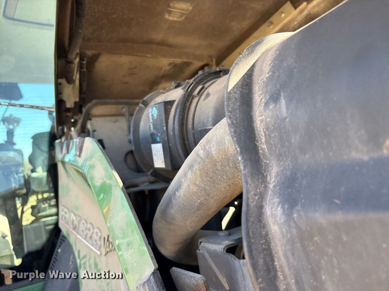 image for item EY9887 2013 Fendt 828 Vario MFWD tractor