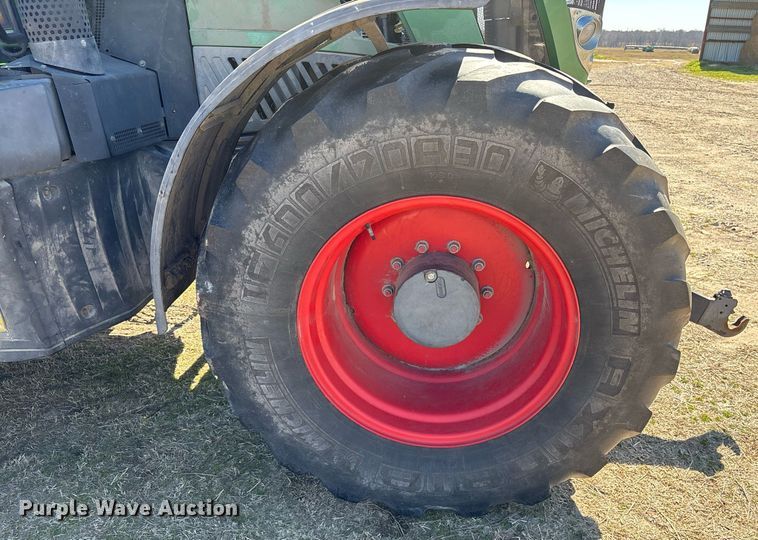 image for item EY9887 2013 Fendt 828 Vario MFWD tractor