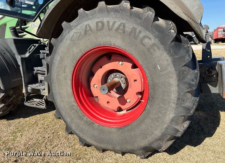 image for item EY9887 2013 Fendt 828 Vario MFWD tractor