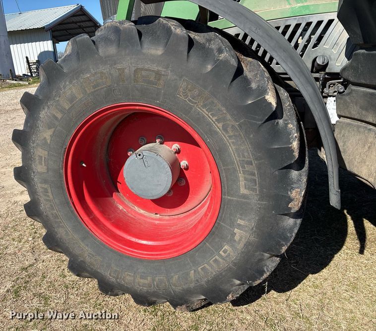 image for item EY9887 2013 Fendt 828 Vario MFWD tractor