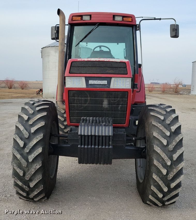 image for item NB9870 1992 Case 7150 Magnum MFWD tractor