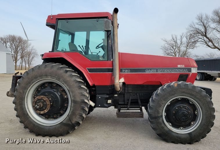 image for item NB9870 1992 Case 7150 Magnum MFWD tractor