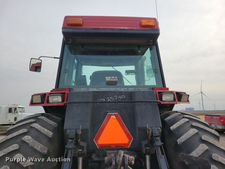 image for item NB9870 1992 Case 7150 Magnum MFWD tractor