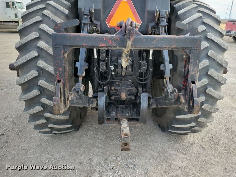 image for item NB9870 1992 Case 7150 Magnum MFWD tractor