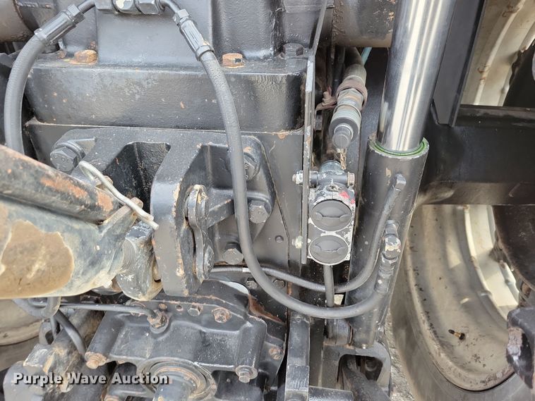 image for item NB9870 1992 Case 7150 Magnum MFWD tractor