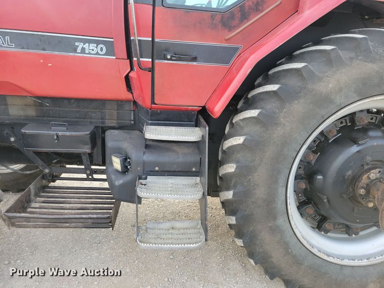 image for item NB9870 1992 Case 7150 Magnum MFWD tractor
