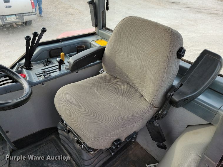 image for item NB9870 1992 Case 7150 Magnum MFWD tractor