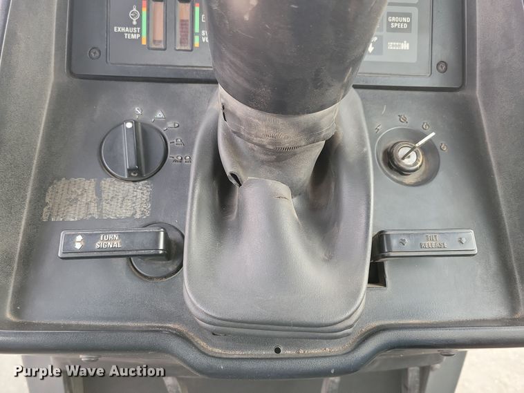 image for item NB9870 1992 Case 7150 Magnum MFWD tractor