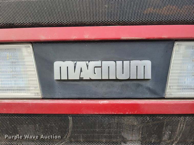 image for item NB9870 1992 Case 7150 Magnum MFWD tractor