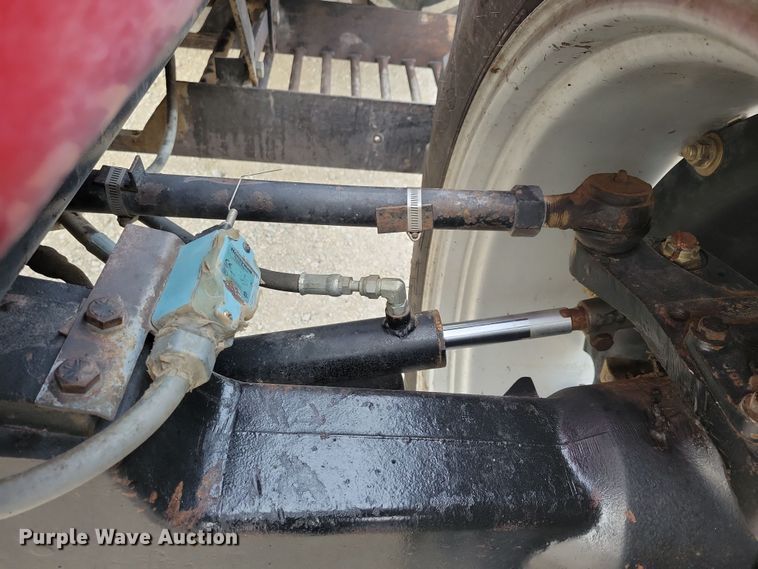 image for item NB9870 1992 Case 7150 Magnum MFWD tractor