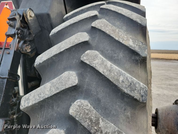 image for item NB9870 1992 Case 7150 Magnum MFWD tractor