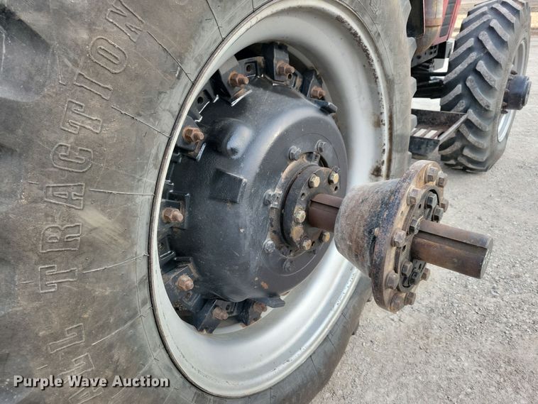 image for item NB9870 1992 Case 7150 Magnum MFWD tractor