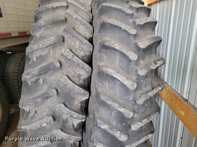 image for item NB9870 1992 Case 7150 Magnum MFWD tractor