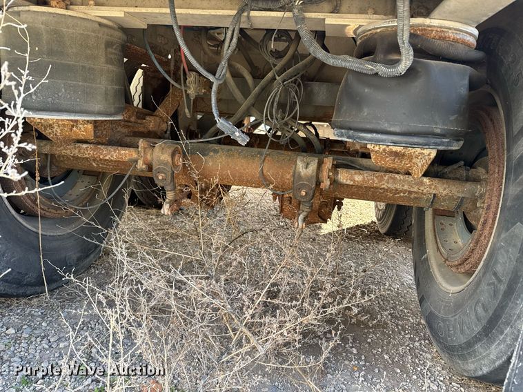 image for item NN9692 2008 Timpte grain trailer