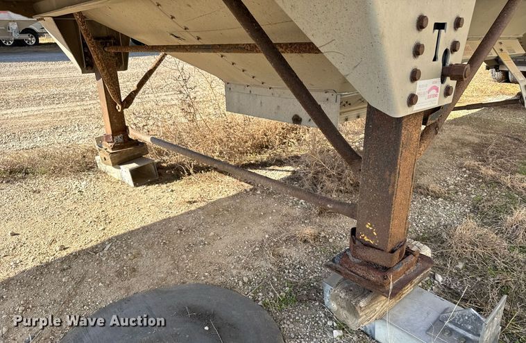 image for item NN9692 2008 Timpte grain trailer