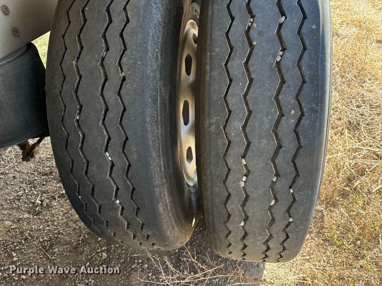 image for item NN9692 2008 Timpte grain trailer