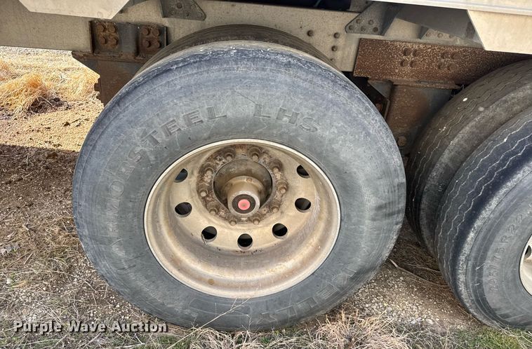 image for item NN9692 2008 Timpte grain trailer