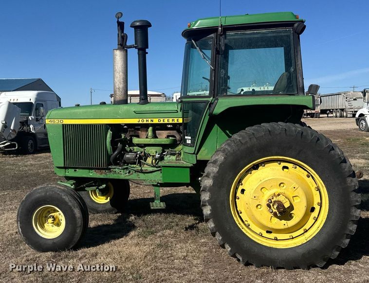 image for item NN9697 1975 John Deere 4630 tractor