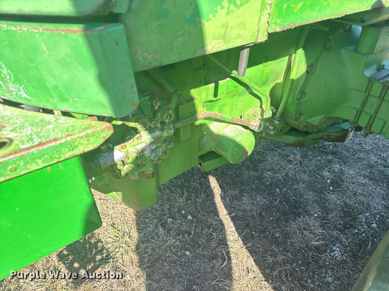 image for item NN9697 1975 John Deere 4630 tractor