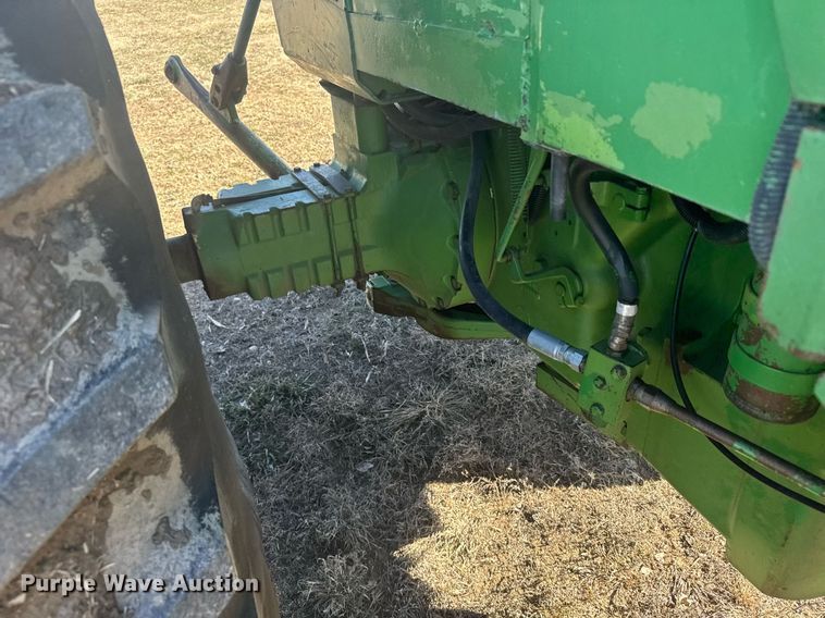 image for item NN9697 1975 John Deere 4630 tractor